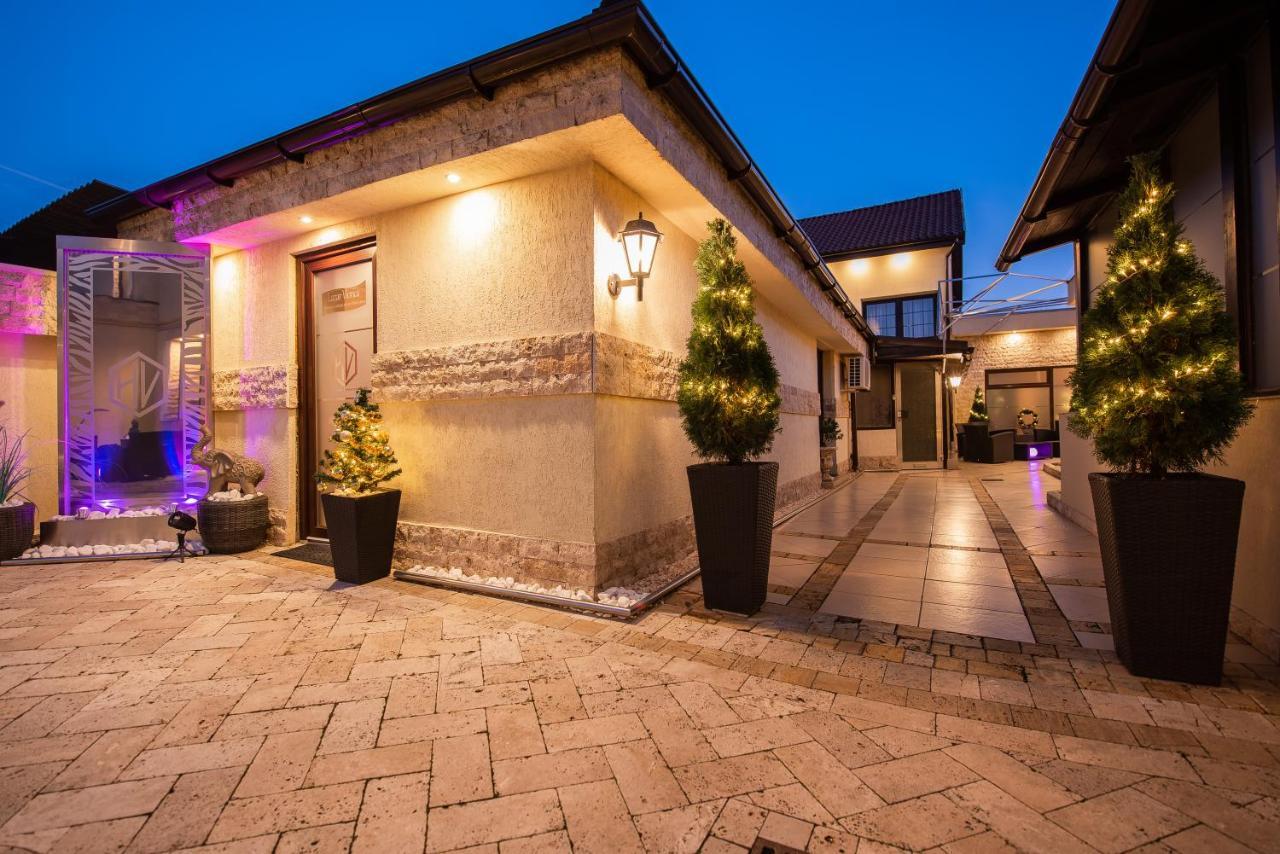 H & V Residence - Split Level Apartment 阿拉德 外观 照片